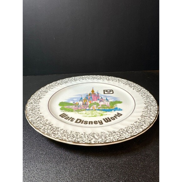 Vintage Walt Disney World 7.5" Castle Plate Japan Gold Trim - Picture 2 of 5